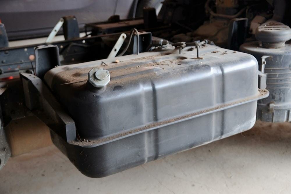 How To Clean A Fuel Tank Without Removing It