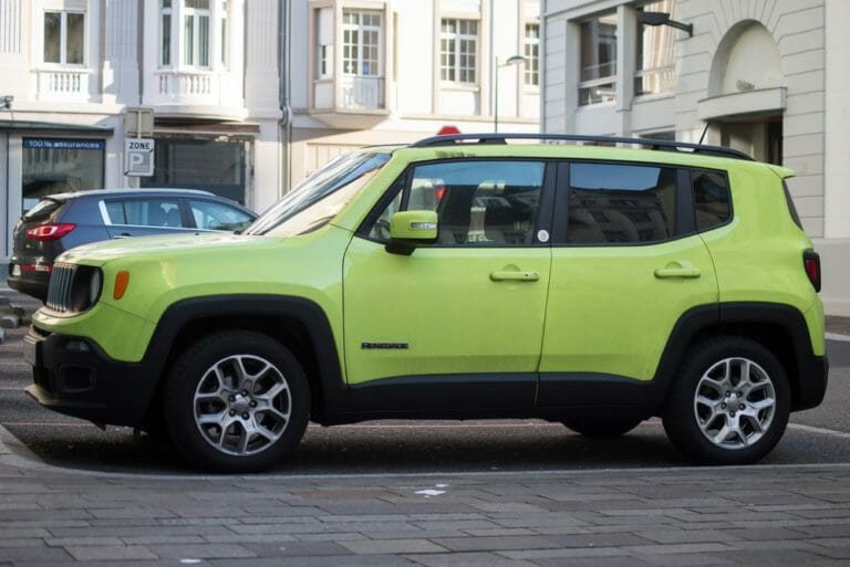 How Much Weight Can A Jeep Renegade Tow? (Towing Capacity)