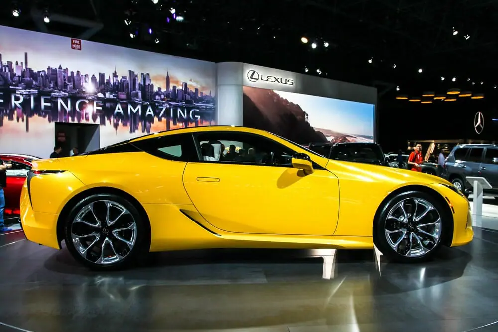 Share 183+ imagen best sports car with back seat In.thptnganamst.edu.vn