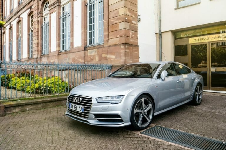 6 Best Color Rims For A Silver Car (With Images)