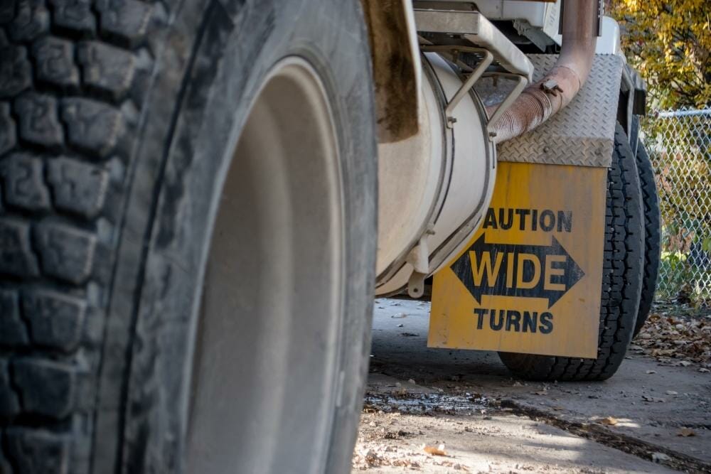 What Do Mud Flaps Do? (Pros And Cons And Are They Worth It?)