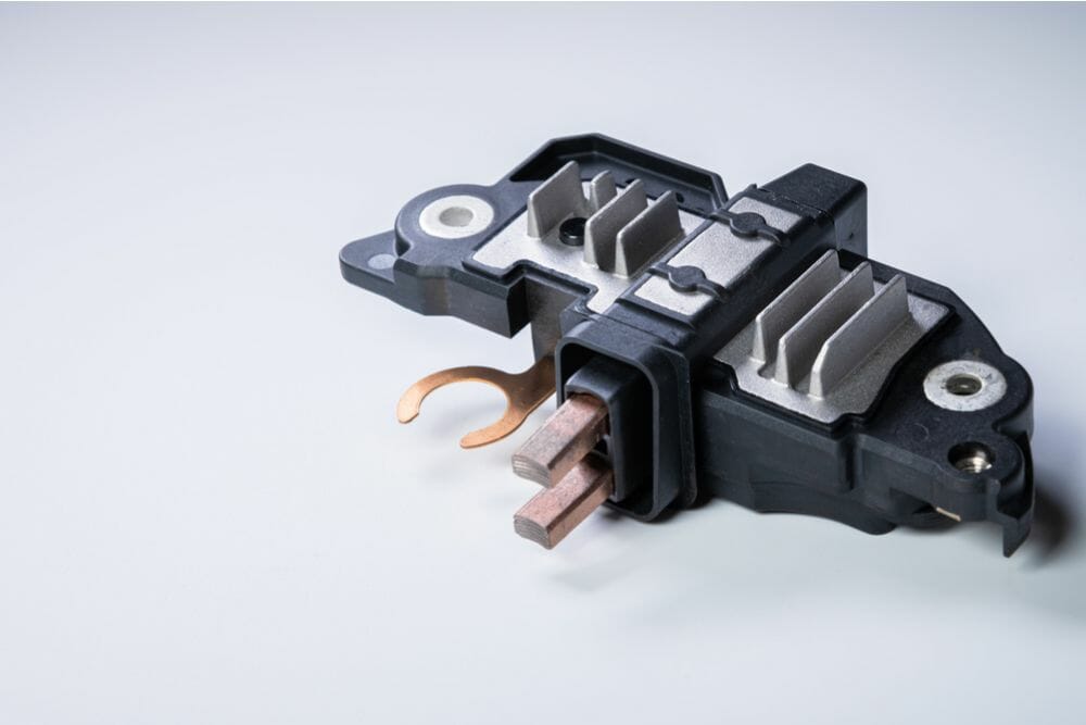 Battery Light Comes On And Then Goes Off When Accelerating Causes)