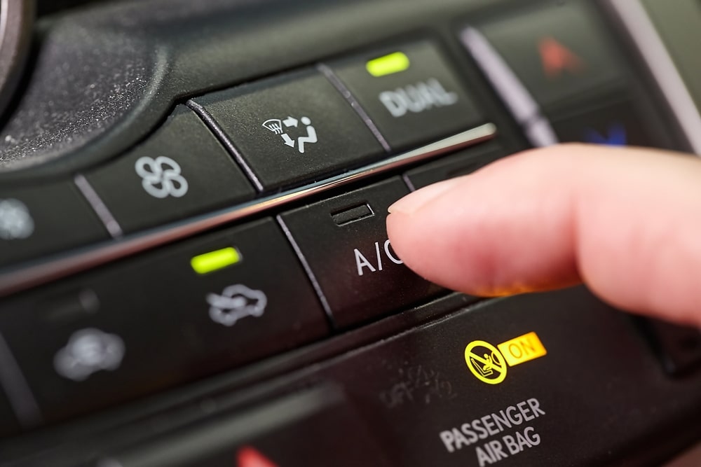 Should Radiator Fan Turn On When AC Is On?