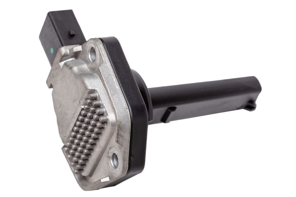 Oil Light Comes On At Idle (Causes And Fixes)