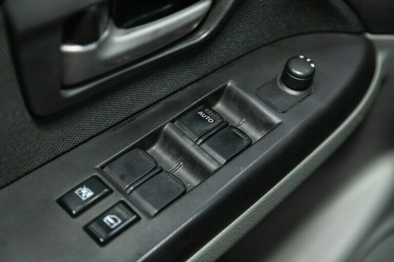 Power Window Not Working On Passenger Side (Causes And Fixes)