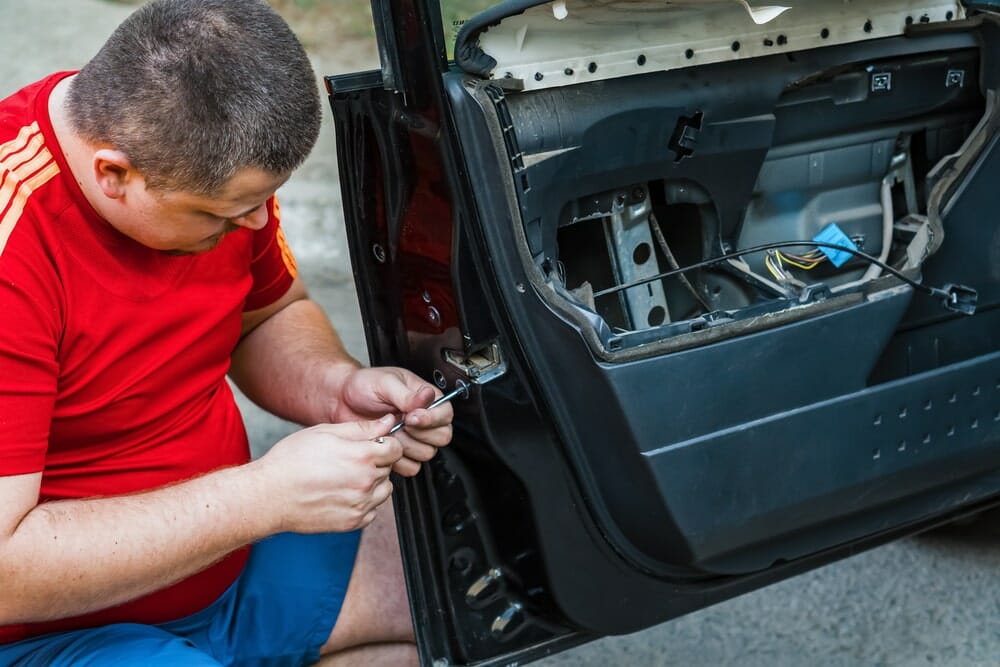 Power Window Not Working On Passenger Side (Causes And Fixes)