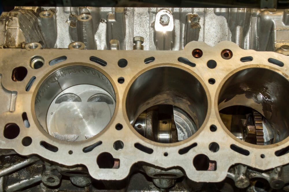 Sealing Motor Oil Leaks From The Outside (5 Methods)