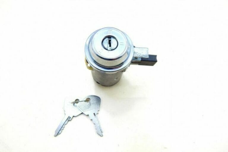 5 Reasons For A Key Stuck In Ignition (How To Fix)