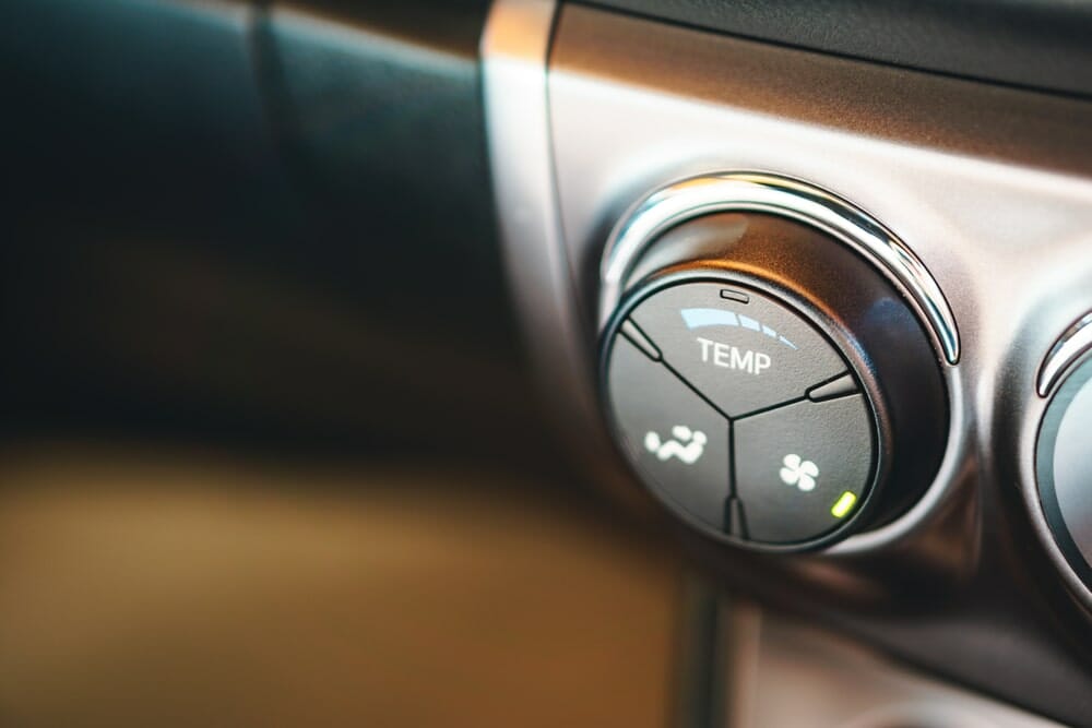 What Should AC Pressure Be With Engine Off?