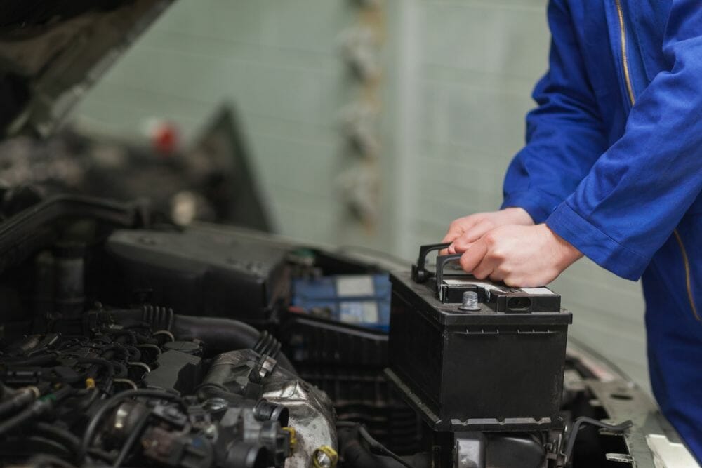 Battery Discharge Warning Kia (What It Means And What To Do)