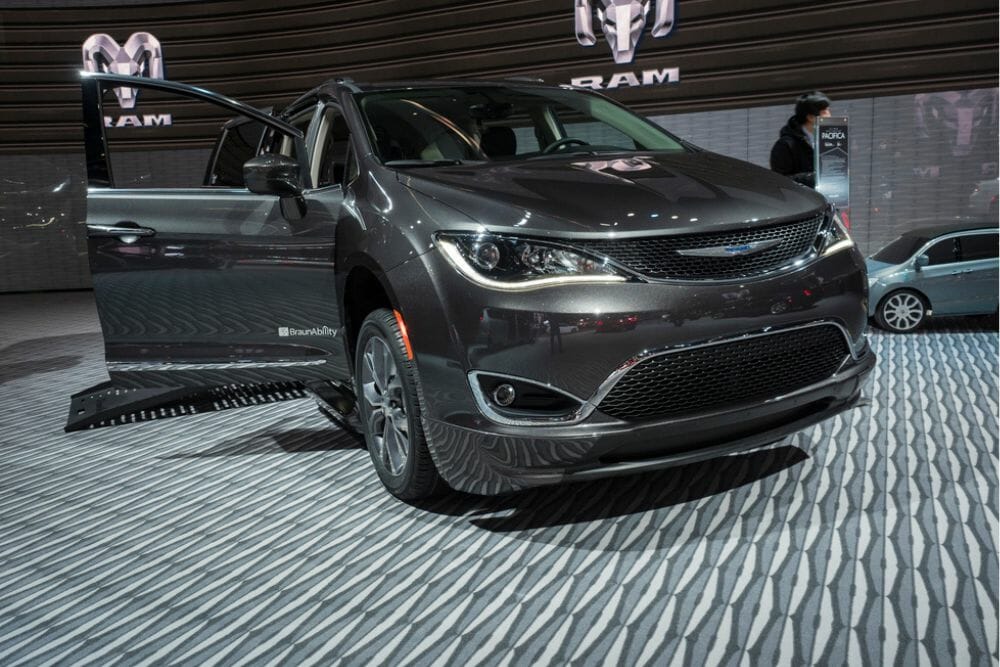 3 Best Minivans With BuiltIn Vacuum Cleaners