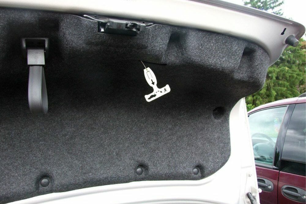 How To Keep Trunk Closed When Latch Is Broken