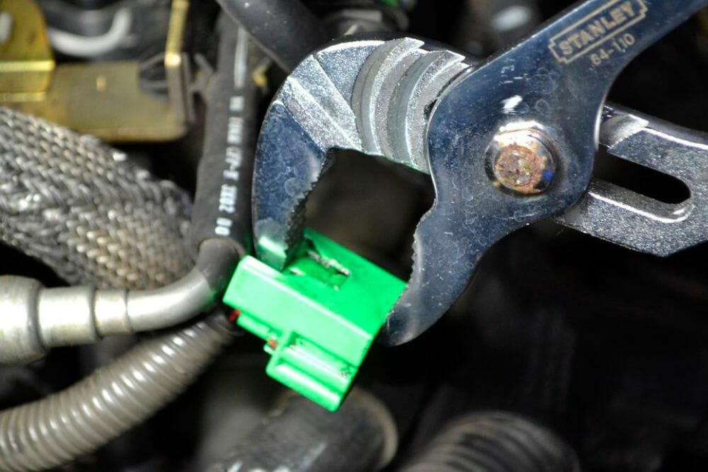 What Causes A Crankshaft Sensor To Go Bad? (Causes, Symptoms & Fixes)