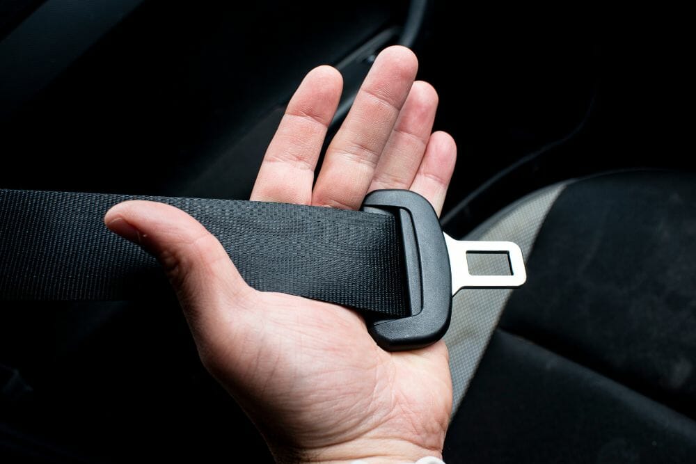 Seat Belt Not Retracting (How To Fix)